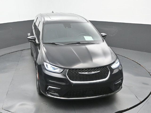 Used 2026 Chrysler Pacifica Limited FWD image 29