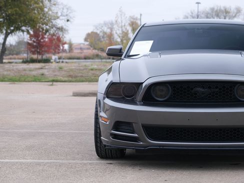 Used 2013 Ford Mustang GT Premium w/ Security Pkg image 4