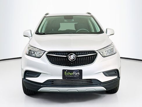 Used 2021 Buick Encore Preferred w/ Safety Package image 2