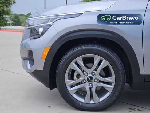 Used 2022 Kia Seltos S FWD image 12