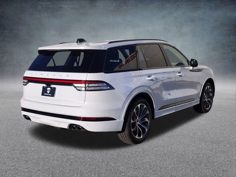 New 2026 Lincoln Aviator AWD w/ Jet Appearance Package image 7