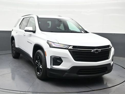 Used 2023 Chevrolet Traverse LT FWD image 8