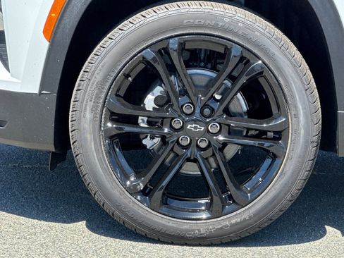 New 2026 Chevrolet Traverse LT w/ Driver Confidence Package FWD image 35