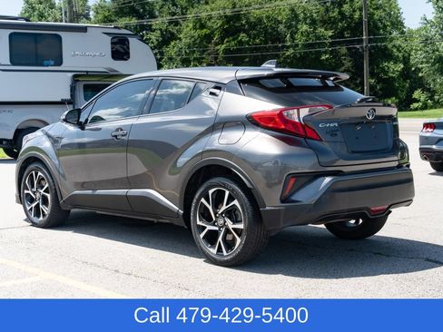 Used 2019 Toyota C-HR Limited FWD image 4