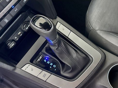 Used 2017 Hyundai Elantra Limited w/ Limited Ultimate Package 05 image 20