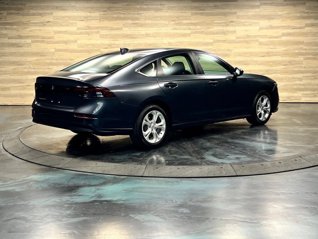 Used 2025 Honda Accord LX image 11