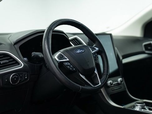 Used 2022 Ford Edge SEL w/ Convenience Package image 13