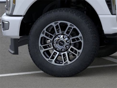 New 2026 Ford F250 Platinum w/ Platinum Plus Package image 11