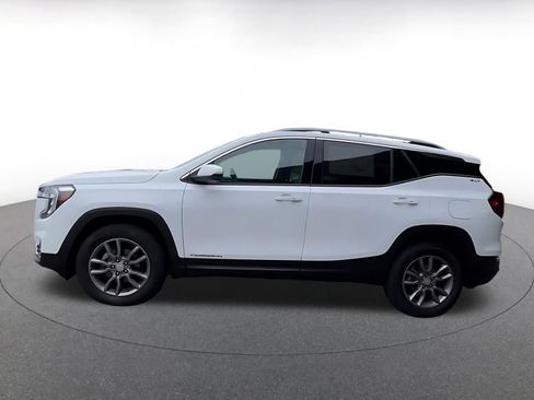 Used 2024 GMC Terrain SLT AWD/4WD image 9