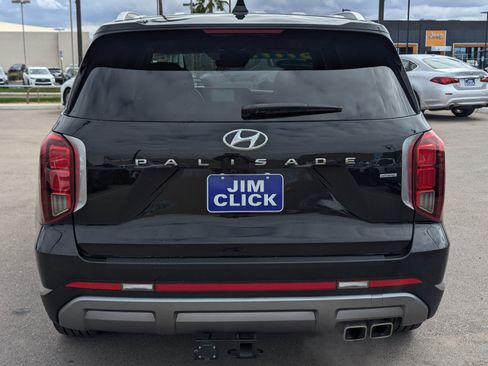 Used 2023 Hyundai Palisade Limited w/ Cargo Package image 3