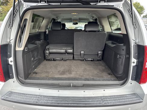 Used 2012 Chevrolet Suburban LT w/ Luxury Package image 27
