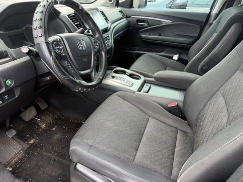 Used 2021 Honda Ridgeline Sport image 9