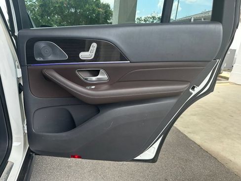 Used 2020 Mercedes-Benz GLS 450 4MATIC image 33