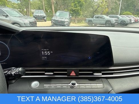 Used 2024 Hyundai Elantra SEL FWD image 24