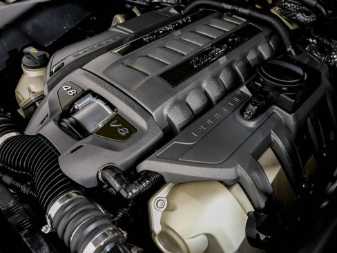 Used 2016 Porsche Cayenne Turbo S image 59