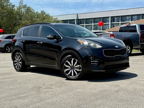 Used 2018 Kia Sportage EX w/ EX Premium Package FWD image 2