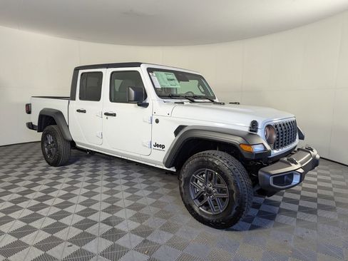 New 2026 Jeep Gladiator Sport image 2