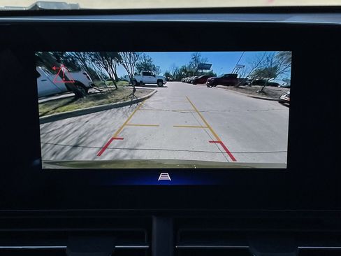 Used 2024 Chevrolet Trax ACTIV w/ Driver Confidence Package image 19