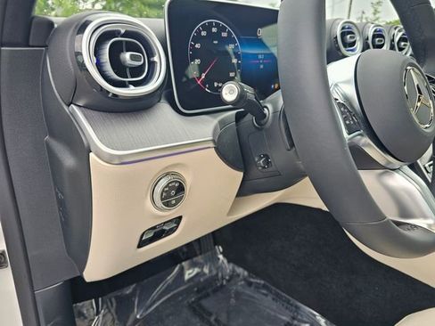 New 2025 Mercedes-Benz C 300 4MATIC Sedan image 19