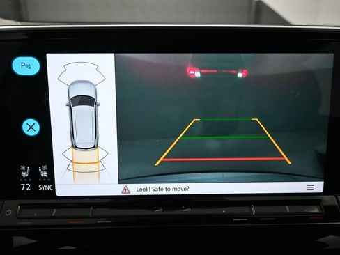 Used 2024 Volkswagen Atlas SEL AWD/4WD image 10