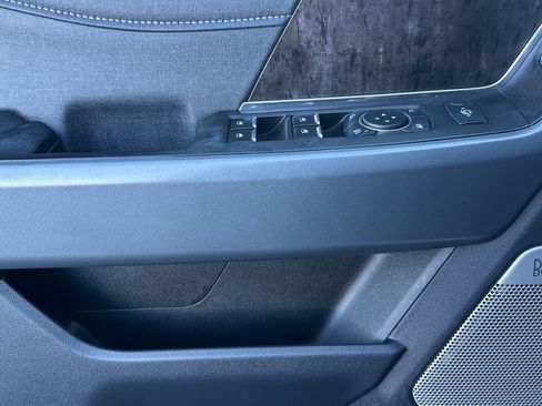 Used 2024 Ford F250 Lariat w/ Sport Appearance Package image 12