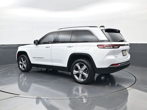 Used 2022 Jeep Grand Cherokee Limited w/ Trailer Tow Prep Group (B) image 7