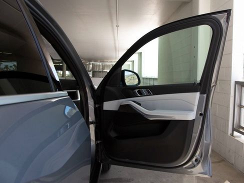 Used 2026 BMW X5 sDrive40i w/ Parking Assistance Package RWD image 26