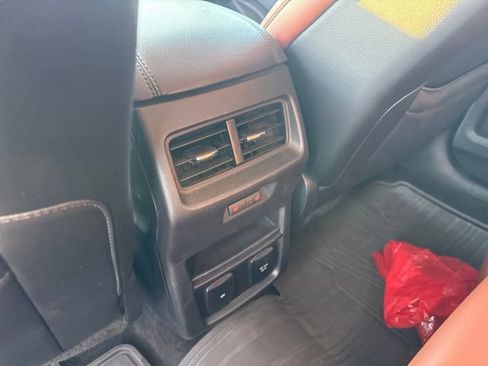 Used 2016 Ford Edge Titanium w/ Equipment Group 302A FWD image 28