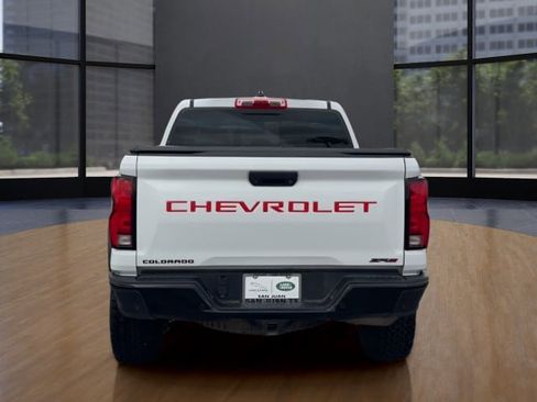 Used 2023 Chevrolet Colorado ZR2 w/ ZR2 Convenience Package III AWD/4WD image 4