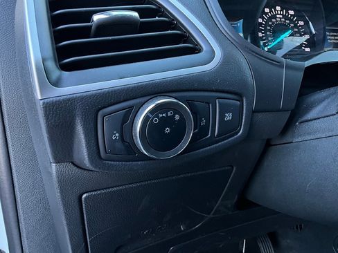 Used 2024 Ford Edge SEL image 21