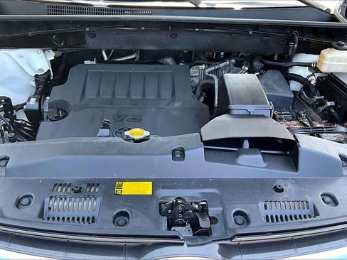 Used 2015 Toyota Highlander Limited Platinum image 34