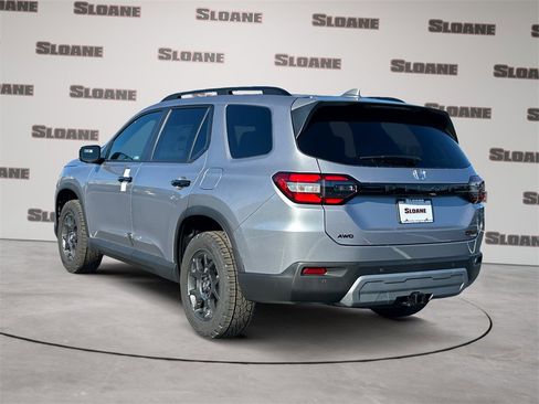 New 2025 Honda Pilot TrailSport image 3