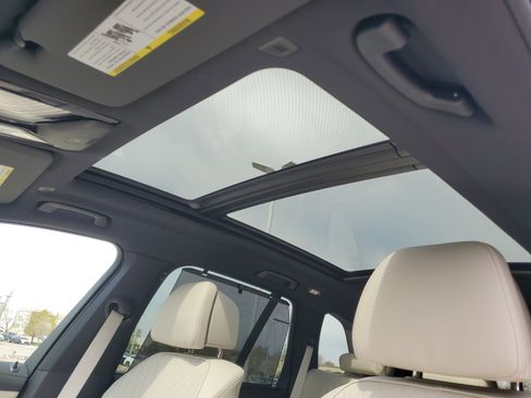 New 2026 BMW X5 M60i AWD/4WD image 8