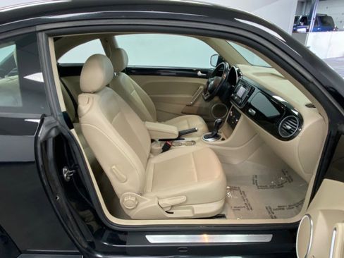 Used 2014 Volkswagen Beetle 2.5 image 21