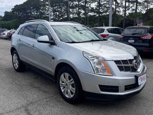 Used 2010 Cadillac SRX Luxury FWD image 3