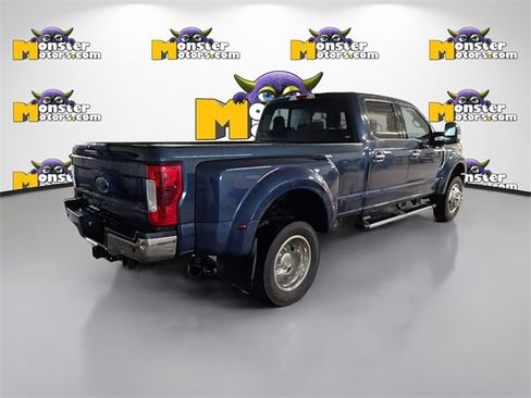 Used 2017 Ford F450 XLT w/ XLT Premium Package image 4