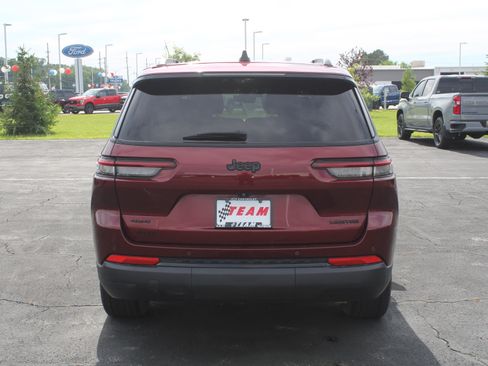 Used 2024 Jeep Grand Cherokee L Limited w/ Luxury Tech Group II AWD/4WD image 5