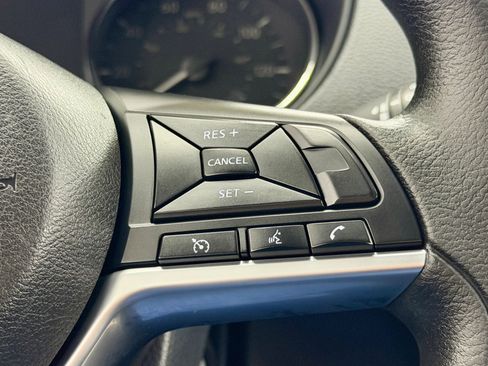 Used 2019 Nissan Rogue S image 20