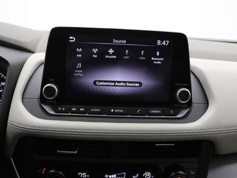 Used 2023 Nissan Rogue SV w/ SV Premium B Package image 22