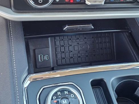 Certified 2024 Ford Expedition XLT image 23