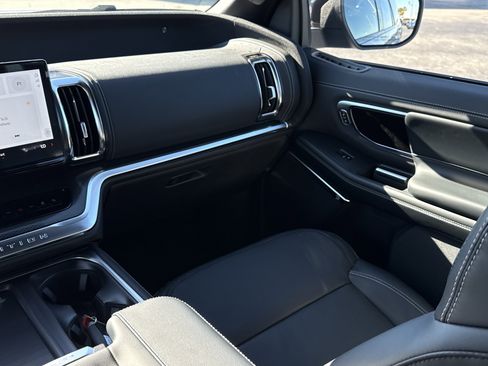 New 2026 Ford Expedition Max Platinum image 13