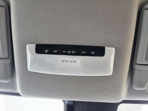 New 2025 Nissan Versa S w/ Trunk Package FWD image 25