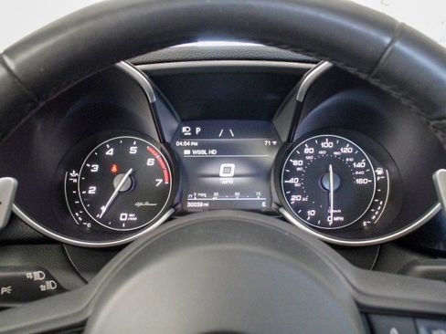 Used 2022 Alfa Romeo Giulia Sprint image 12