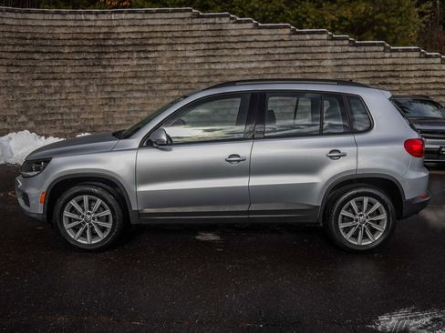 Used 2017 Volkswagen Tiguan Limited w/ Premium Package image 8