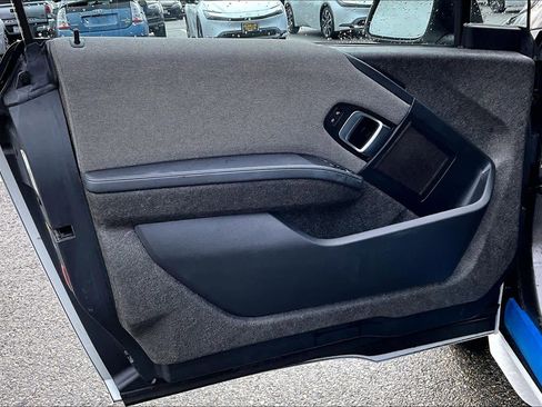 Used 2017 BMW i3 w/ Range Extender image 21