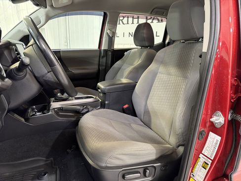 Used 2021 Toyota Tacoma SR5 w/ Technology Package image 9