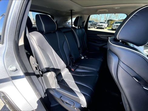 Used 2023 Acura MDX SH-AWD w/ Advance Package image 38
