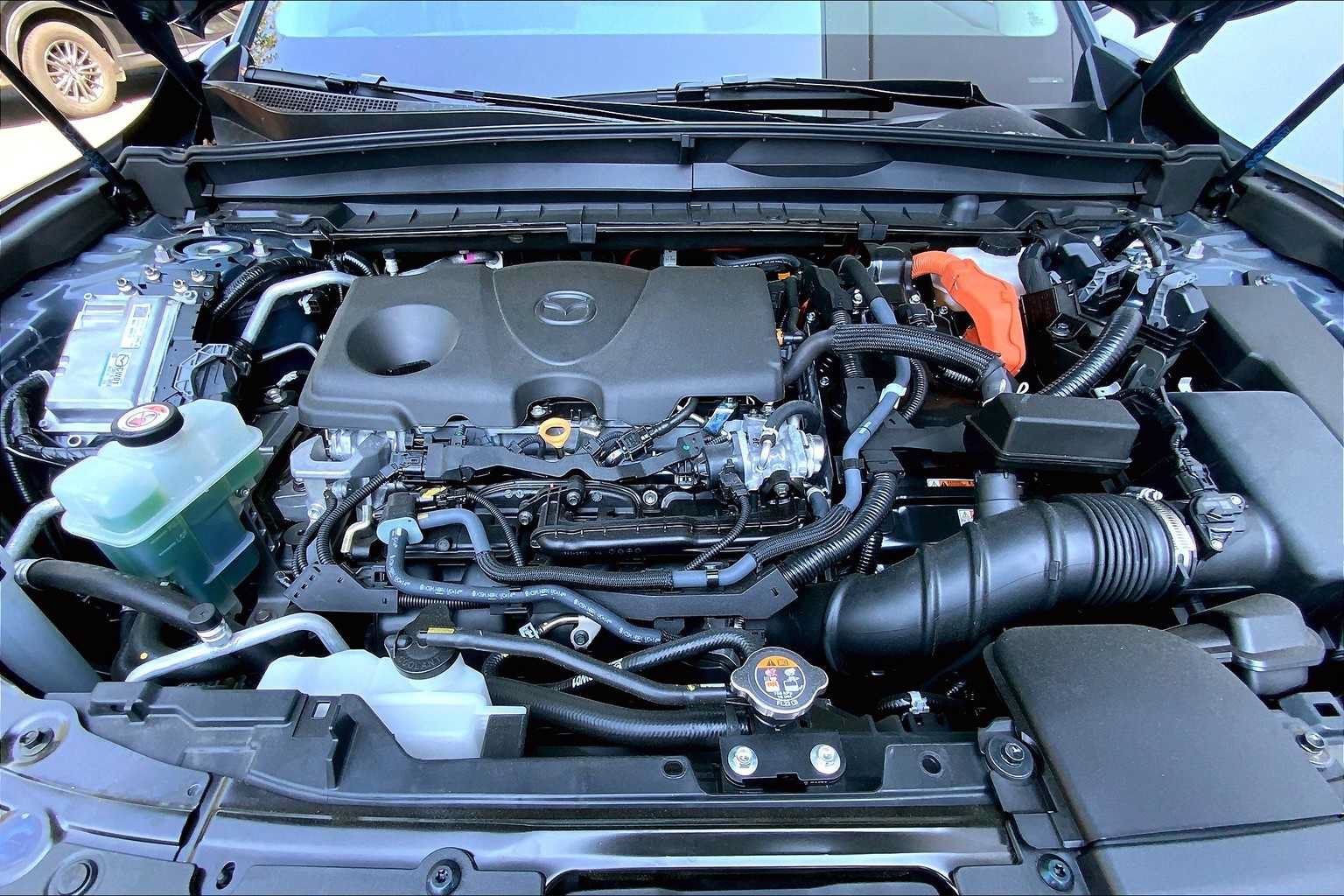 Certified 2025 MAZDA CX-50 AWD 2.5 Hybrid w/ Premium Pkg image 14