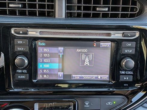 Used 2018 Toyota Prius C Two image 13