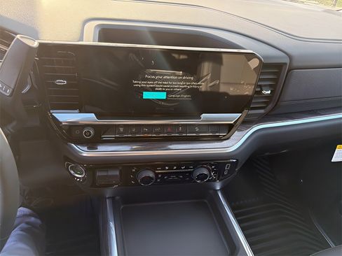 New 2026 Chevrolet Silverado 2500 LTZ w/ LTZ Convenience Package image 18